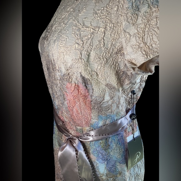 Adrianna Papell Jacquard Column Gown. S3 - Picture 11 of 17